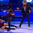 WWE_Friday_Night_SmackDown_2020_04_17_720p_HDTV_x264-NWCHD_mp40365.jpg