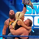 WWE_Friday_Night_SmackDown_2020_05_15_720p_HDTV_x264-NWCHD_mp40078.jpg