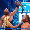 WWE_Friday_Night_SmackDown_2020_05_15_720p_HDTV_x264-NWCHD_mp40080.jpg