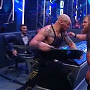 WWE_Friday_Night_SmackDown_2020_06_05_720p_HDTV_x264-NWCHD_mp40356.jpg