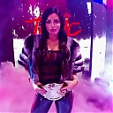 WWE_Monday_Night_RAW_2022_01_03_1080p_HDTV_x264-Star_mkv0115.jpg