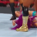 WWE_Monday_Night_Raw_2017_11_20_HDTV_x264-NWCHD_mp40031.jpg