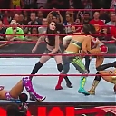 WWE_Monday_Night_Raw_2017_11_20_HDTV_x264-NWCHD_mp40047.jpg