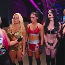 WWE_Monday_Night_Raw_2017_11_20_HDTV_x264-NWCHD_mp40223.jpg