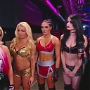 WWE_Monday_Night_Raw_2017_11_20_HDTV_x264-NWCHD_mp40230.jpg