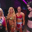 WWE_Monday_Night_Raw_2017_11_20_HDTV_x264-NWCHD_mp40235.jpg