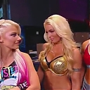 WWE_Monday_Night_Raw_2017_11_20_HDTV_x264-NWCHD_mp40253.jpg
