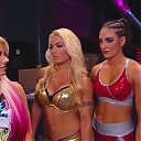 WWE_Monday_Night_Raw_2017_11_20_HDTV_x264-NWCHD_mp40270.jpg