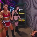 WWE_Monday_Night_Raw_2017_11_20_HDTV_x264-NWCHD_mp40311.jpg