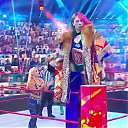 WWE_Monday_Night_Raw_2020_10_05_720p_HDTV_x264-NWCHD_mp40099.jpg