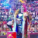 WWE_Monday_Night_Raw_2020_10_05_720p_HDTV_x264-NWCHD_mp40103.jpg