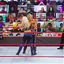 WWE_Monday_Night_Raw_2020_10_05_720p_HDTV_x264-NWCHD_mp40178.jpg
