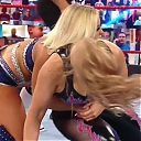 WWE_Monday_Night_Raw_2020_10_05_720p_HDTV_x264-NWCHD_mp40198.jpg