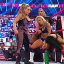 WWE_Monday_Night_Raw_2020_10_05_720p_HDTV_x264-NWCHD_mp40257.jpg