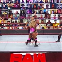 WWE_Monday_Night_Raw_2020_10_05_720p_HDTV_x264-NWCHD_mp40324.jpg