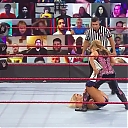 WWE_Monday_Night_Raw_2020_10_05_720p_HDTV_x264-NWCHD_mp40345.jpg