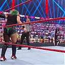 WWE_Monday_Night_Raw_2020_10_05_720p_HDTV_x264-NWCHD_mp40399.jpg