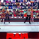 WWE_Monday_Night_Raw_2020_10_19_1080p_HDTV_x264-Star_mkv0170.jpg