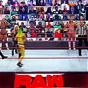 WWE_Monday_Night_Raw_2020_10_19_1080p_HDTV_x264-Star_mkv0171.jpg