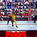 WWE_Monday_Night_Raw_2020_10_19_1080p_HDTV_x264-Star_mkv0172.jpg