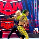 WWE_Monday_Night_Raw_2020_10_19_1080p_HDTV_x264-Star_mkv0173.jpg