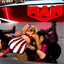 WWE_Monday_Night_Raw_2020_10_19_1080p_HDTV_x264-Star_mkv0219.jpg