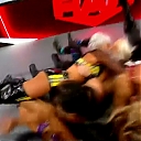 WWE_Monday_Night_Raw_2020_10_19_1080p_HDTV_x264-Star_mkv0231.jpg