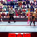 WWE_Monday_Night_Raw_2020_10_19_1080p_HDTV_x264-Star_mkv0260.jpg