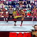 WWE_Monday_Night_Raw_2020_10_19_1080p_HDTV_x264-Star_mkv0290.jpg