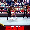 WWE_Monday_Night_Raw_2020_10_19_1080p_HDTV_x264-Star_mkv0311.jpg