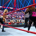 WWE_Monday_Night_Raw_2020_10_19_1080p_HDTV_x264-Star_mkv0317.jpg