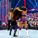 WWE_Monday_Night_Raw_2020_10_19_1080p_HDTV_x264-Star_mkv0327.jpg