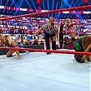 WWE_Monday_Night_Raw_2020_10_19_1080p_HDTV_x264-Star_mkv0335.jpg