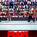 WWE_Monday_Night_Raw_2020_10_19_1080p_HDTV_x264-Star_mkv0353.jpg