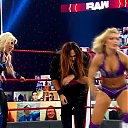 WWE_Monday_Night_Raw_2020_10_19_1080p_HDTV_x264-Star_mkv0356.jpg