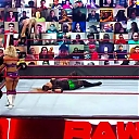 WWE_Monday_Night_Raw_2020_10_19_1080p_HDTV_x264-Star_mkv0369.jpg