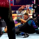 WWE_Monday_Night_Raw_2020_10_19_1080p_HDTV_x264-Star_mkv0375.jpg