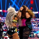 WWE_Monday_Night_Raw_2020_10_19_1080p_HDTV_x264-Star_mkv0407.jpg