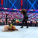WWE_Monday_Night_Raw_2020_10_19_1080p_HDTV_x264-Star_mkv0410.jpg