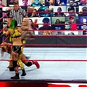WWE_Monday_Night_Raw_2020_10_19_1080p_HDTV_x264-Star_mkv0419.jpg