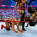 WWE_Monday_Night_Raw_2020_10_19_1080p_HDTV_x264-Star_mkv0422.jpg