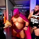 WWE_Monday_Night_Raw_2020_10_19_1080p_HDTV_x264-Star_mkv0498.jpg