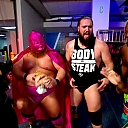 WWE_Monday_Night_Raw_2020_10_19_1080p_HDTV_x264-Star_mkv0506.jpg
