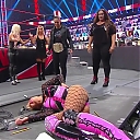 WWE_Monday_Night_Raw_2020_10_26_720p_HDTV_x264-NWCHD_mp40702.jpg