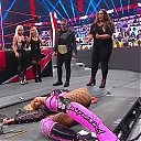 WWE_Monday_Night_Raw_2020_10_26_720p_HDTV_x264-NWCHD_mp40705.jpg