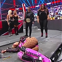 WWE_Monday_Night_Raw_2020_10_26_720p_HDTV_x264-NWCHD_mp40708.jpg