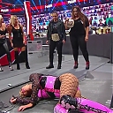 WWE_Monday_Night_Raw_2020_10_26_720p_HDTV_x264-NWCHD_mp40723.jpg