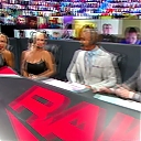 WWE_Monday_Night_Raw_2020_11_09_1080p_HDTV_x264-Srar_mkv0053.jpg