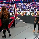 WWE_Monday_Night_Raw_2020_11_09_1080p_HDTV_x264-Srar_mkv0175.jpg