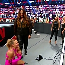 WWE_Monday_Night_Raw_2020_11_09_1080p_HDTV_x264-Srar_mkv0181.jpg